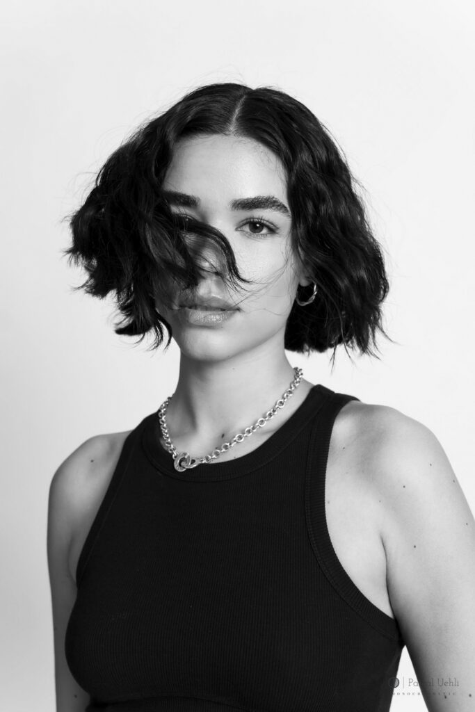 Madeline Cabrall, Pascal Uehli, Model, Black and White, Photography, Portrait, Photo Studio, Fashion