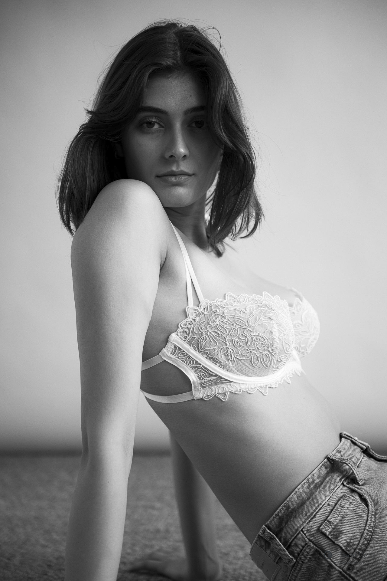 Dayane photographed in natural daylight