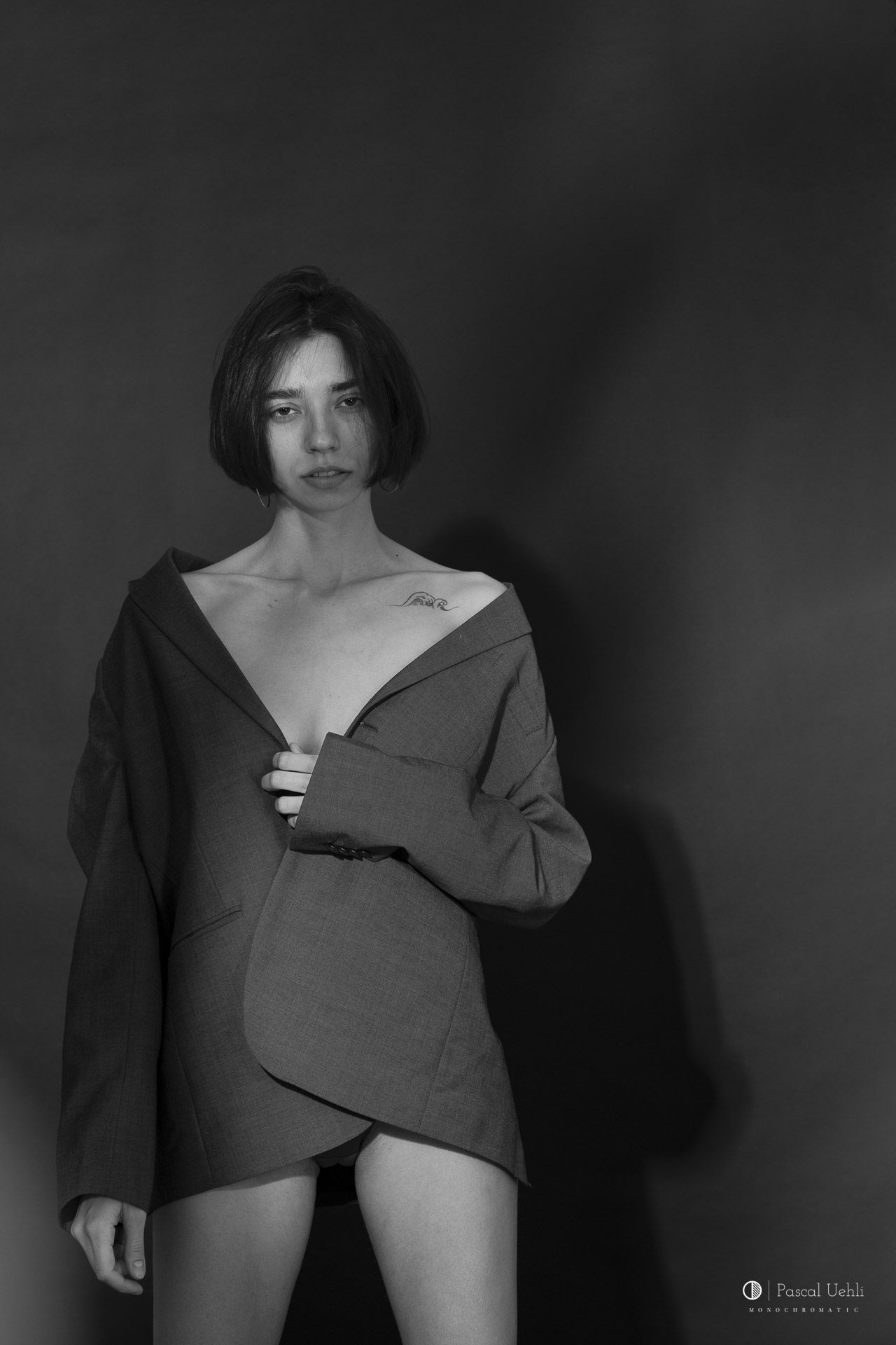 Irina Lozovaya in a black and white studio portrait by Pascal Uehli