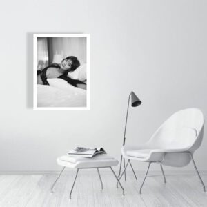 Dayane and pillows - Image 2