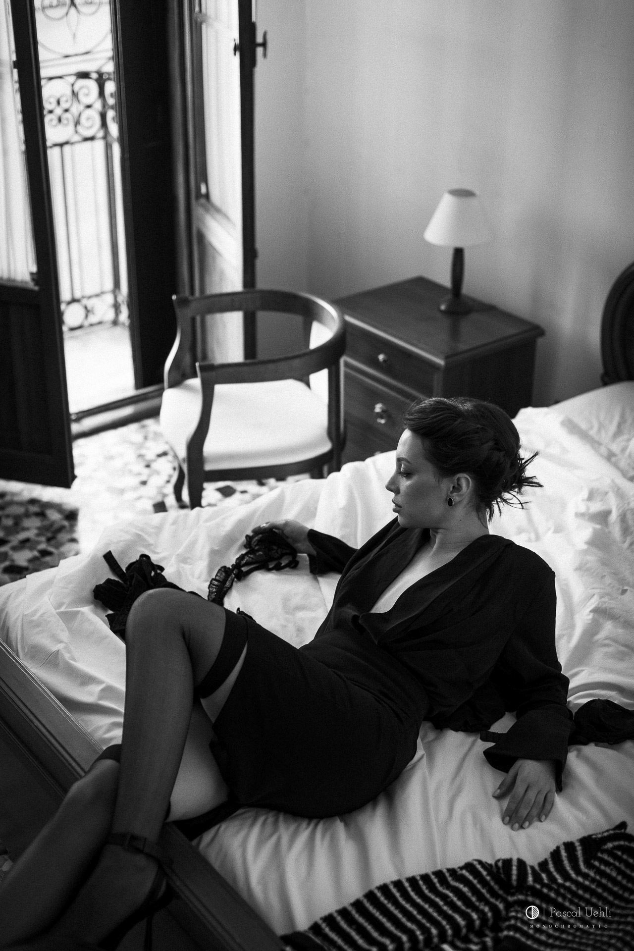 Olivia Linz photographed in a small Italian apartment